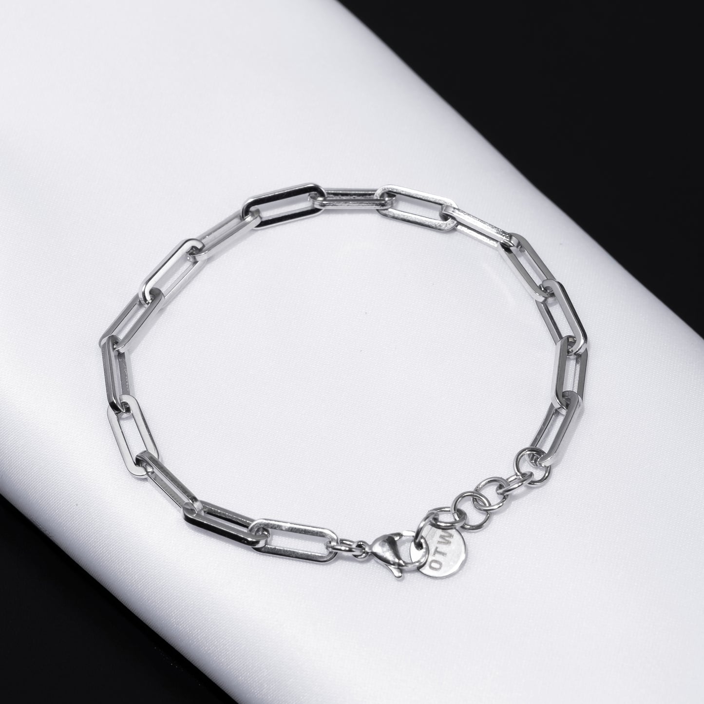 Interlinked Bracelet